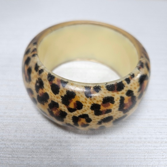 Jewelry - Vintage Leopard Print Chunky Bangle Bracelet Brown Tan Animal Pattern Resin
